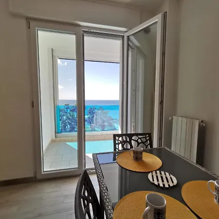 Delfino Fronte Mare * גאליפולי