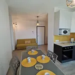 Apartment Delfino Fronte Mare