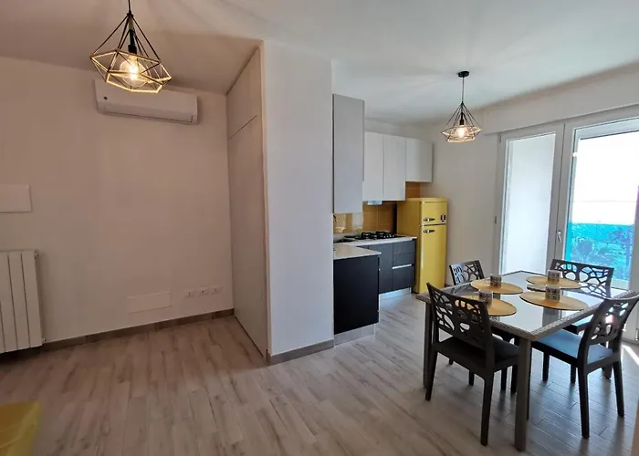 Apartment Delfino Fronte Mare *