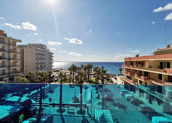 Delfino Fronte Mare Apartment