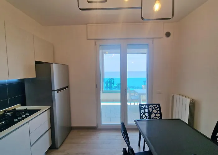 Apartment Delfino Fronte Mare