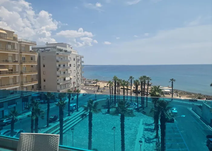 Delfino Fronte Mare *