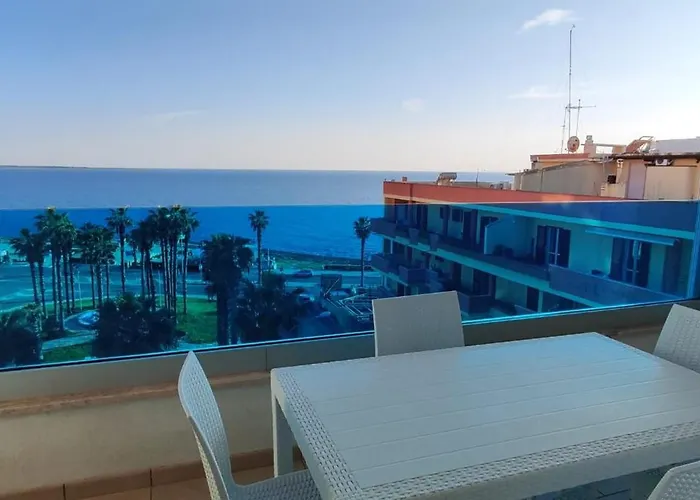 Apartment Delfino Fronte Mare *